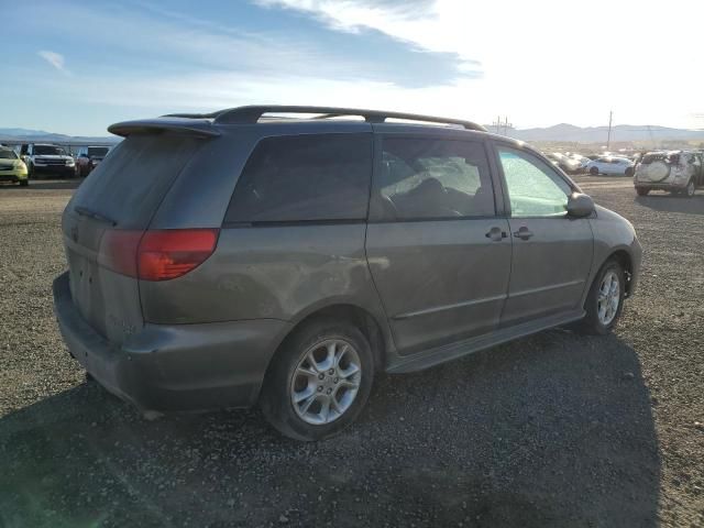 2004 Toyota Sienna XLE