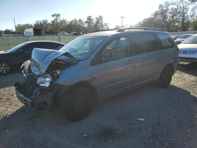 2005 Toyota Sienna CE