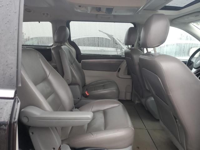 2009 Volkswagen Routan SE