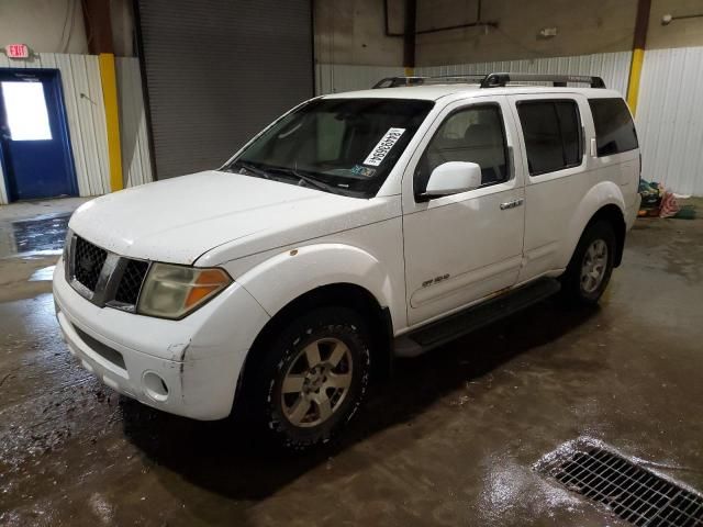 2005 Nissan Pathfinder LE