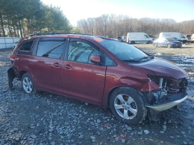 2011 Toyota Sienna LE