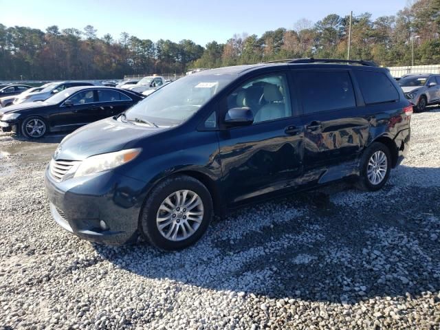 2012 Toyota Sienna XLE