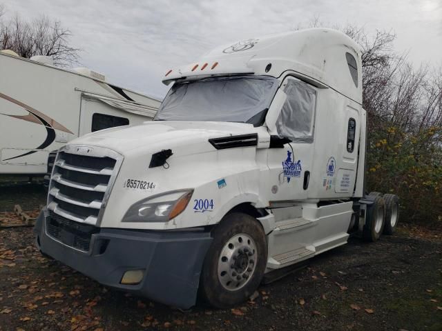 2022 Freightliner Cascadia 126