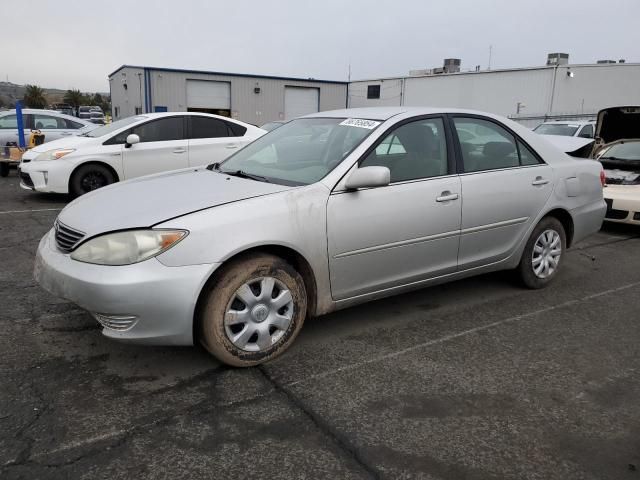 2005 Toyota Camry LE