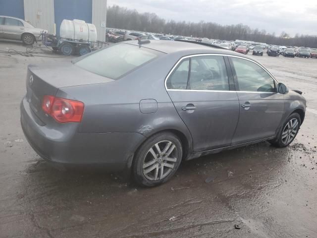 2005 Volkswagen New Jetta 2.5L Option Package 2