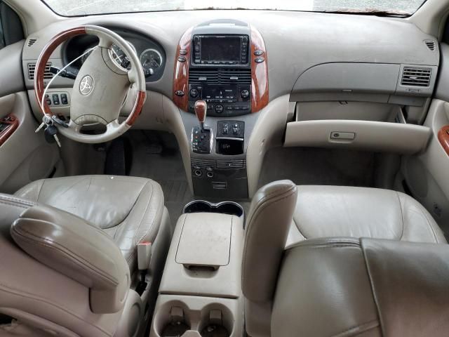 2004 Toyota Sienna XLE