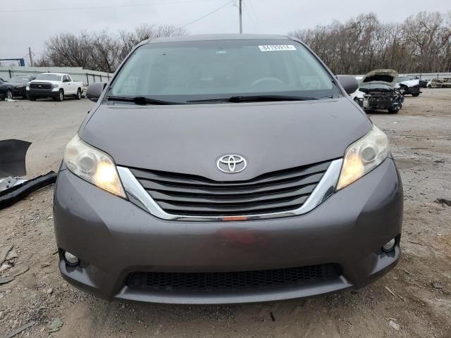 2014 Toyota Sienna XLE