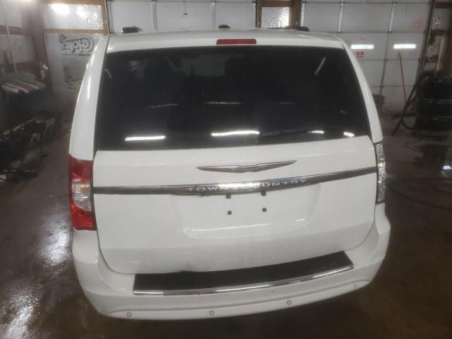 2013 Chrysler Town & Country Touring L