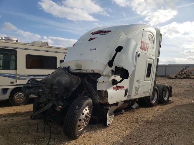 2013 Freightliner Cascadia 125