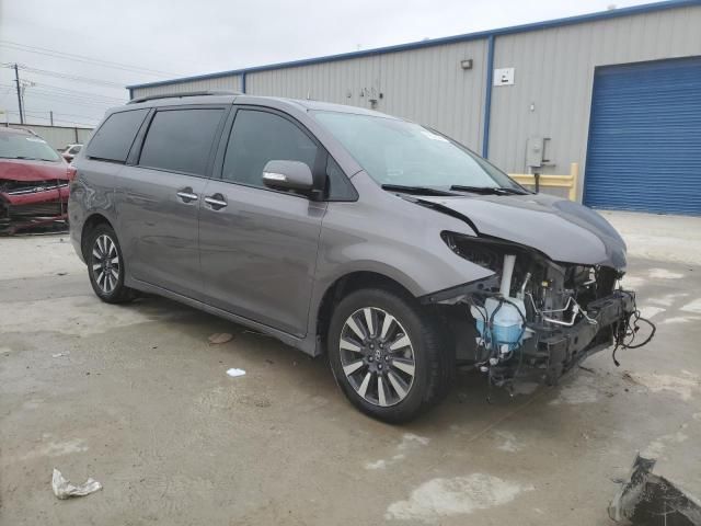 2019 Toyota Sienna XLE