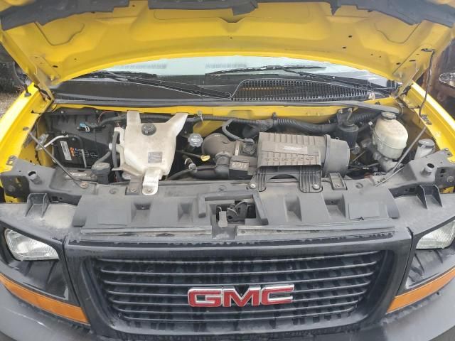 2017 GMC Savana Cutaway G3500