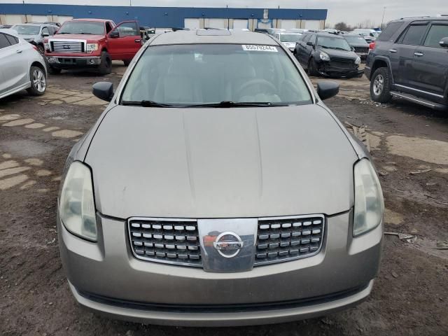 2004 Nissan Maxima SE