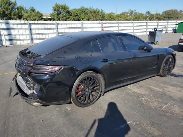 2018 Porsche Panamera 4