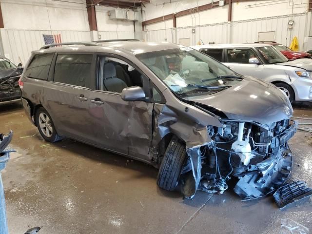 2013 Toyota Sienna LE