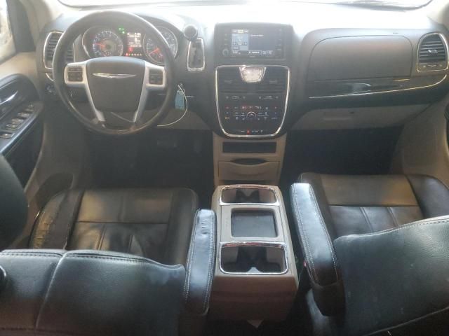 2012 Chrysler Town & Country Touring L