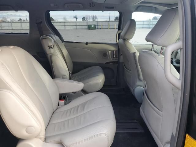 2014 Toyota Sienna XLE