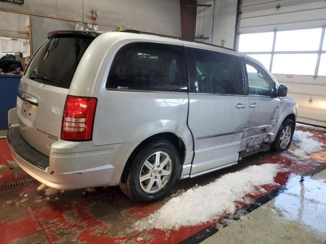 2009 Chrysler Town & Country Touring