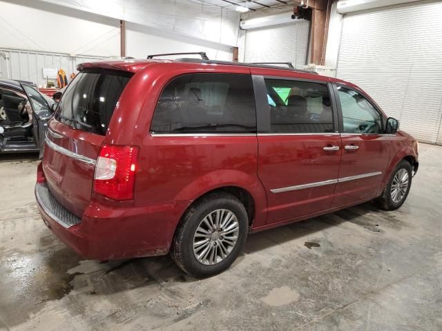 2013 Chrysler Town & Country Touring L