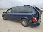 2004 Chrysler Town & Country LX