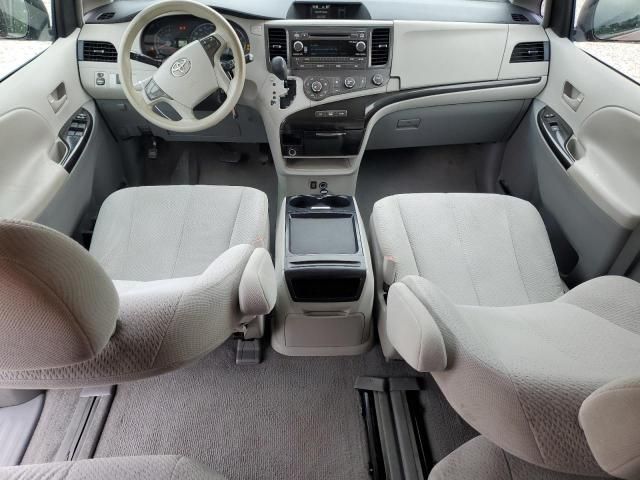 2011 Toyota Sienna LE