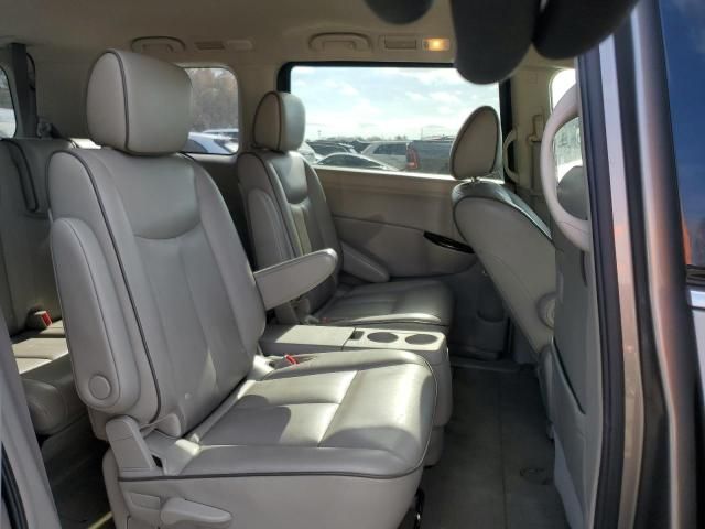 2013 Nissan Quest S