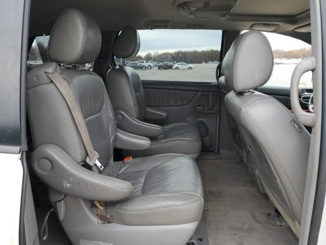 2010 Toyota Sienna XLE