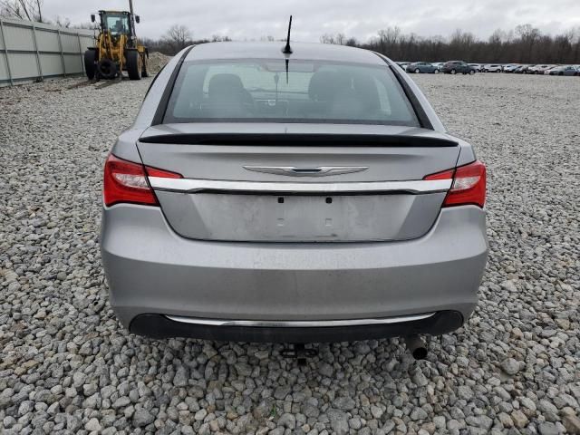 2013 Chrysler 200 Touring