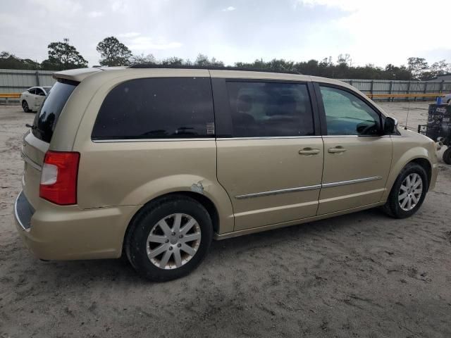 2012 Chrysler Town & Country Touring L