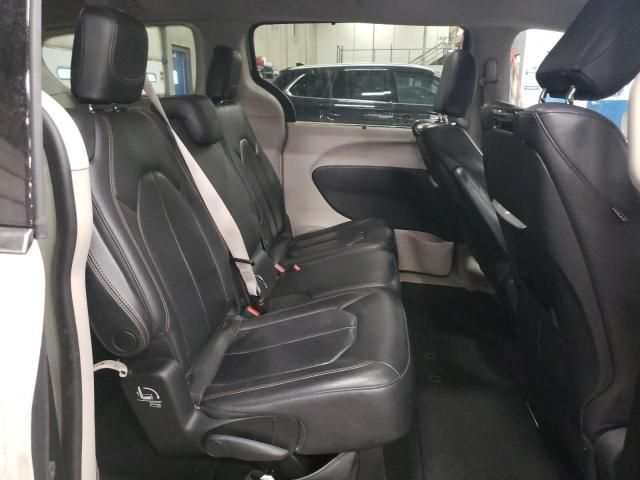 2017 Chrysler Pacifica Touring L Plus