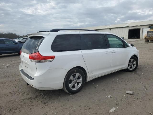 2013 Toyota Sienna LE