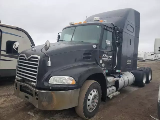 2015 Mack 600 CXU600