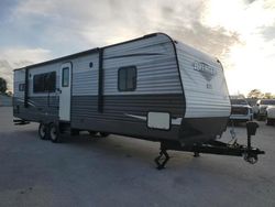 Salvage cars for sale from Copart Chicago: 2018 Avenger Travel Trailer