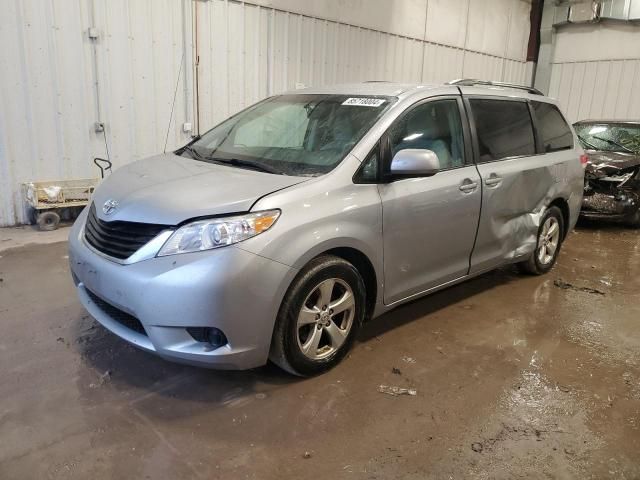 2013 Toyota Sienna LE