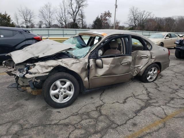 2002 Ford Taurus SE