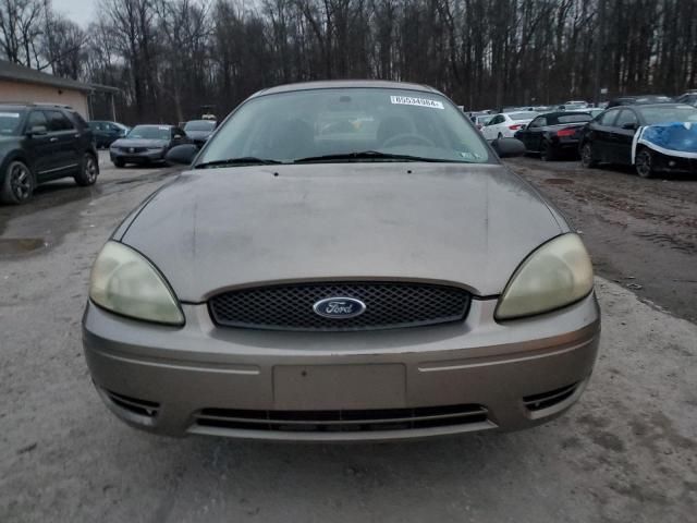 2004 Ford Taurus SE