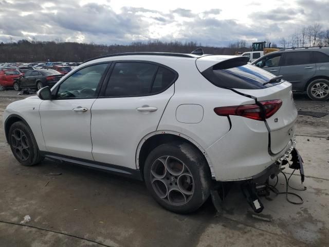 2022 Alfa Romeo Stelvio TI