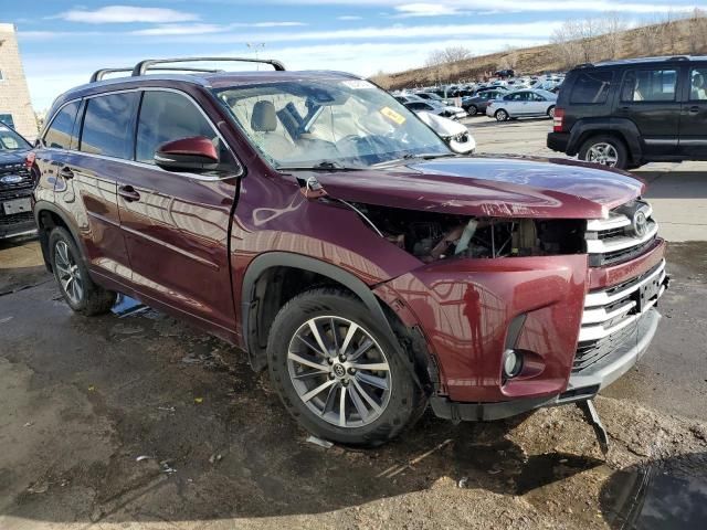 2017 Toyota Highlander SE