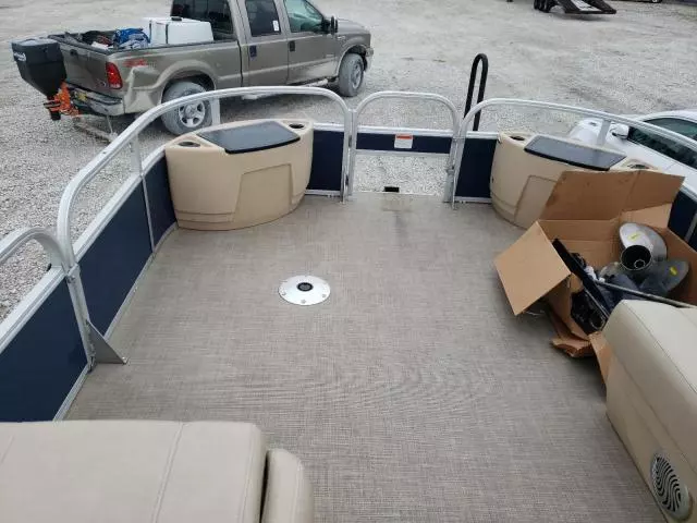 2019 Sun Tracker Boat With Trailer