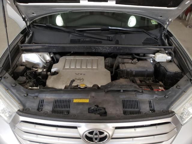 2013 Toyota Highlander Base