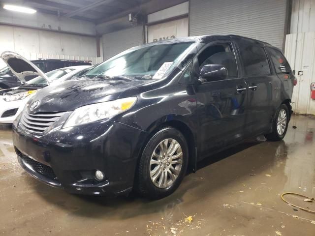 2016 Toyota Sienna XLE