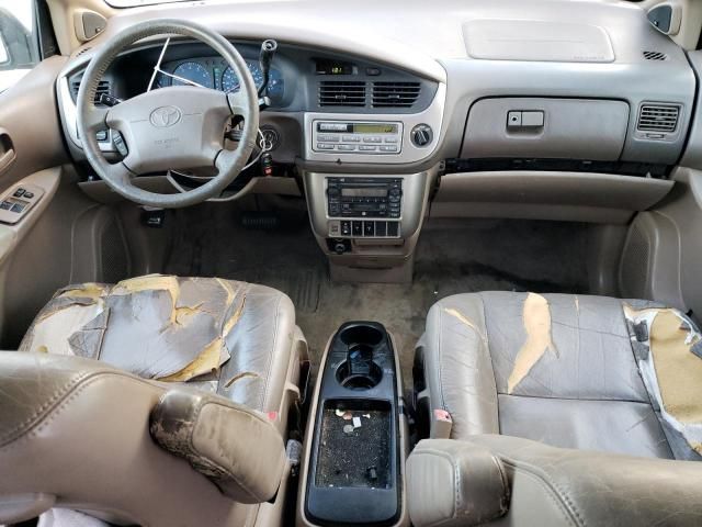 2002 Toyota Sienna LE