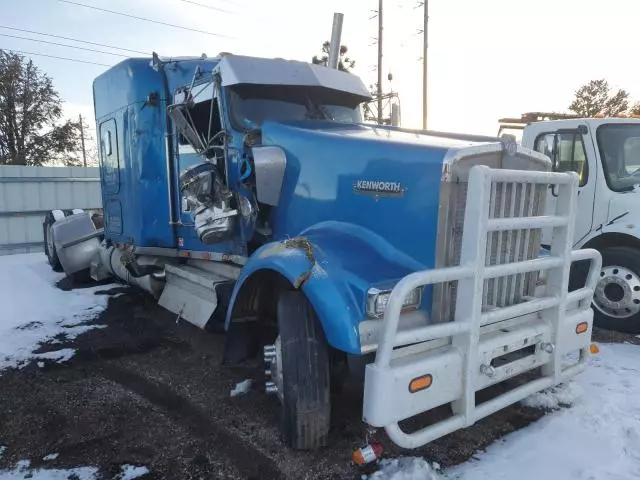 2000 Kenworth Construction W900