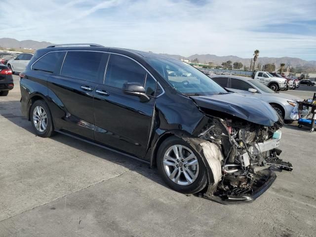 2022 Toyota Sienna Limited