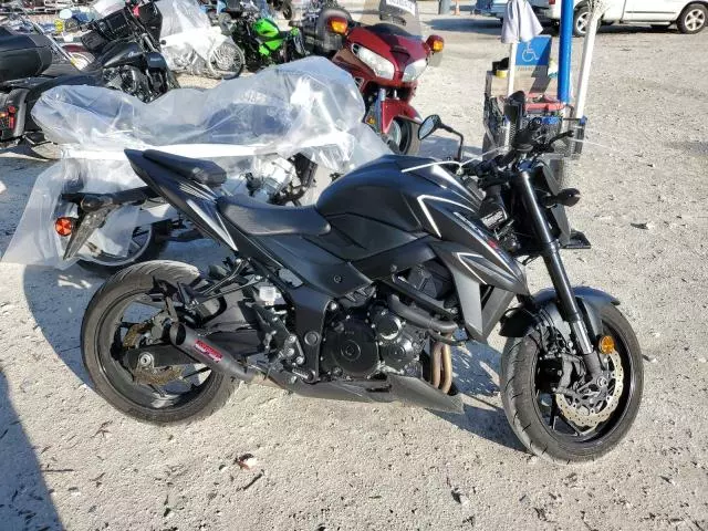 2022 Suzuki GSX-S750 M