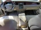 2005 Lincoln Town Car Signature Limited