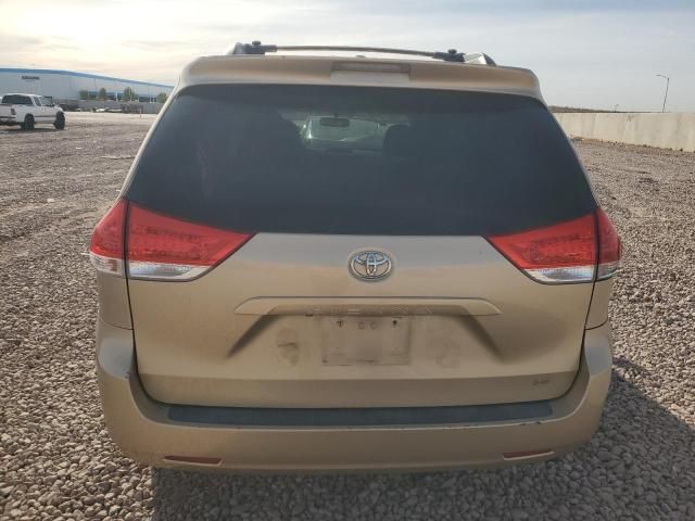 2011 Toyota Sienna LE