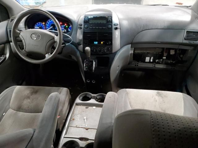 2009 Toyota Sienna CE