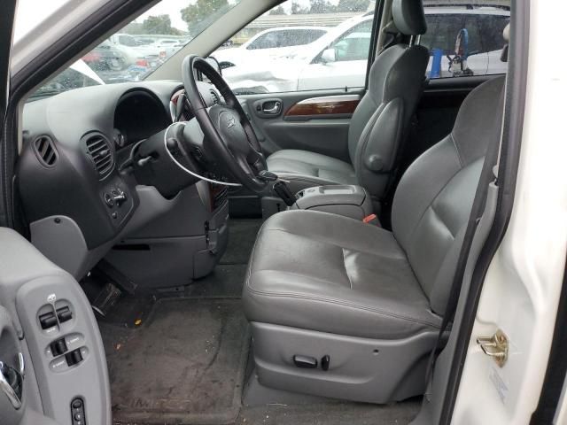 2005 Chrysler Town & Country Limited