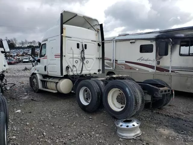 2017 Freightliner Cascadia 113