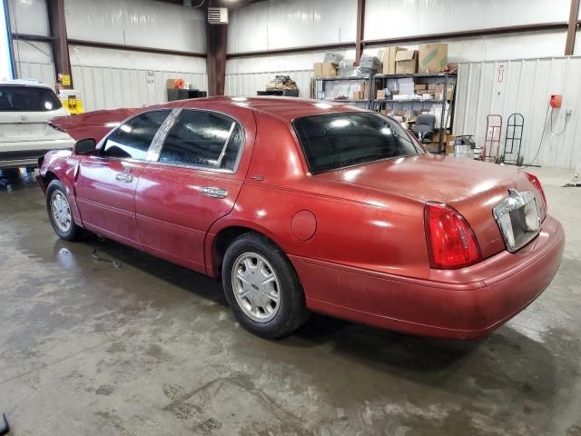 1999 Lincoln Town Car Signature